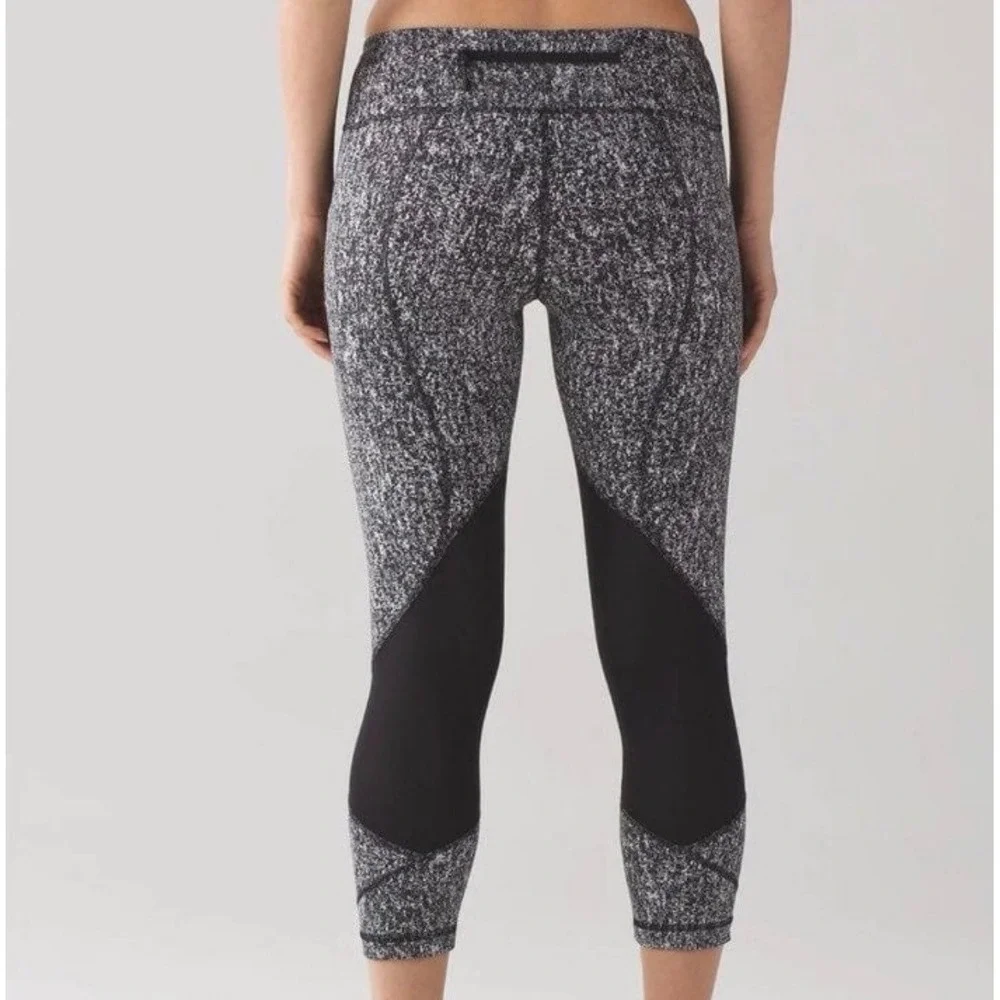 Lululemon Align High Rise Crop Leggings Black White Speckle Mesh Panel Size‎ 6